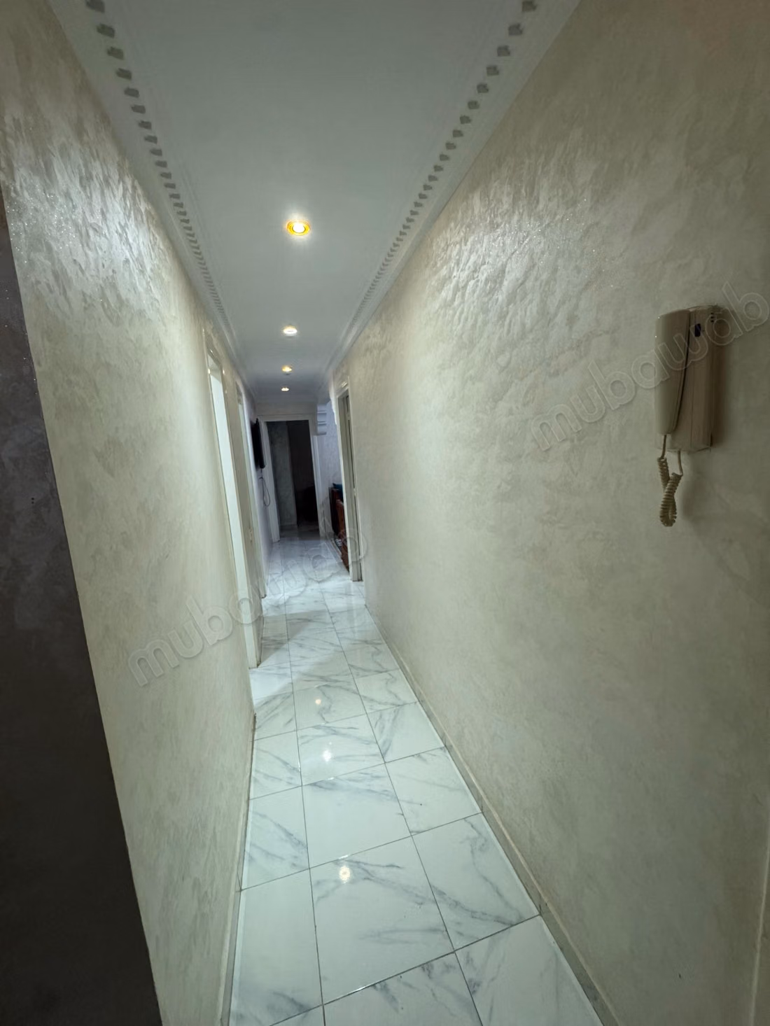 Appartamento fantastico in affitto nei Riadi di Oulad Matt. Superficie totale di 90 m². Arredato