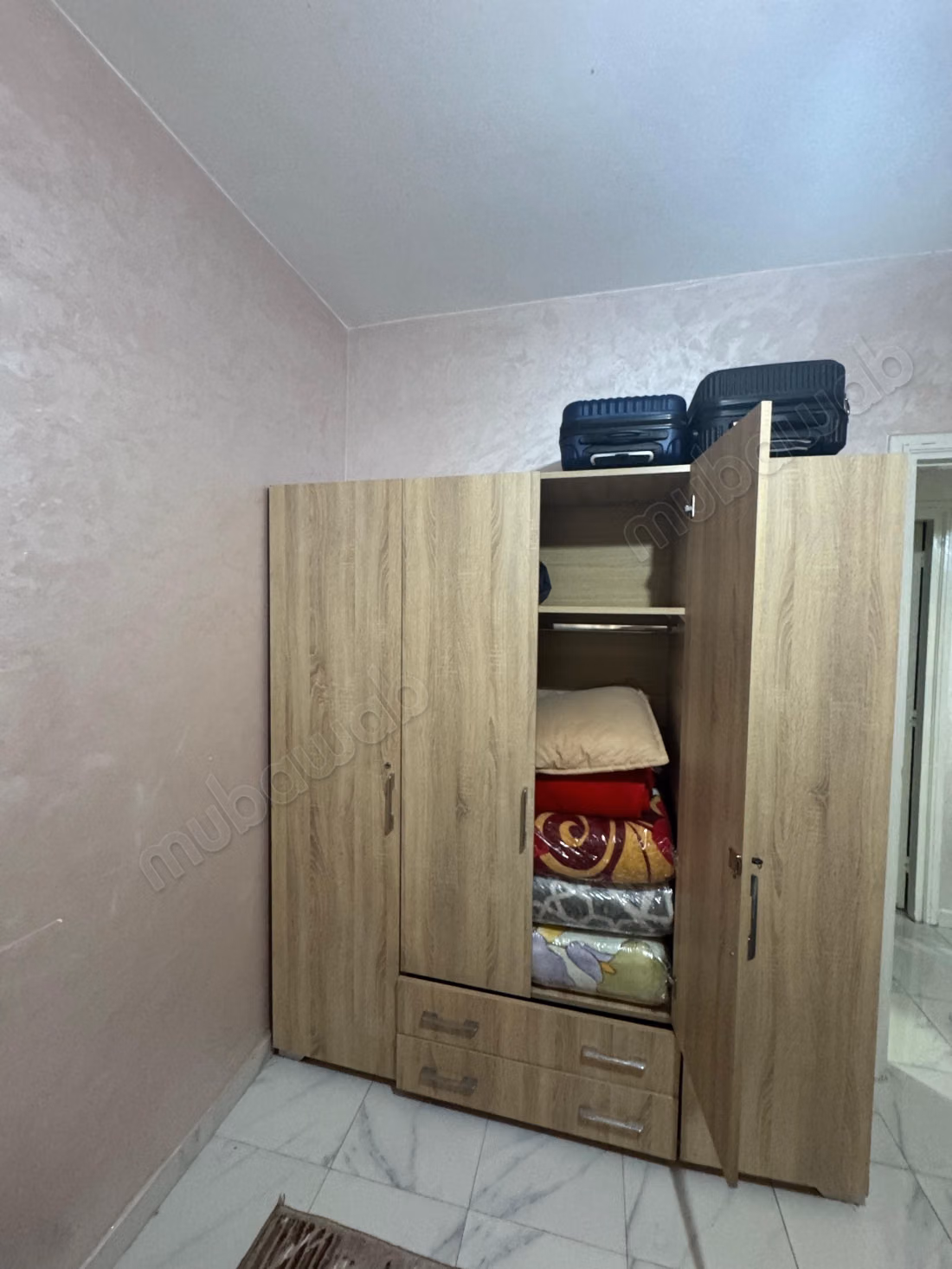 Appartamento fantastico in affitto nei Riadi di Oulad Matt. Superficie totale di 90 m². Arredato