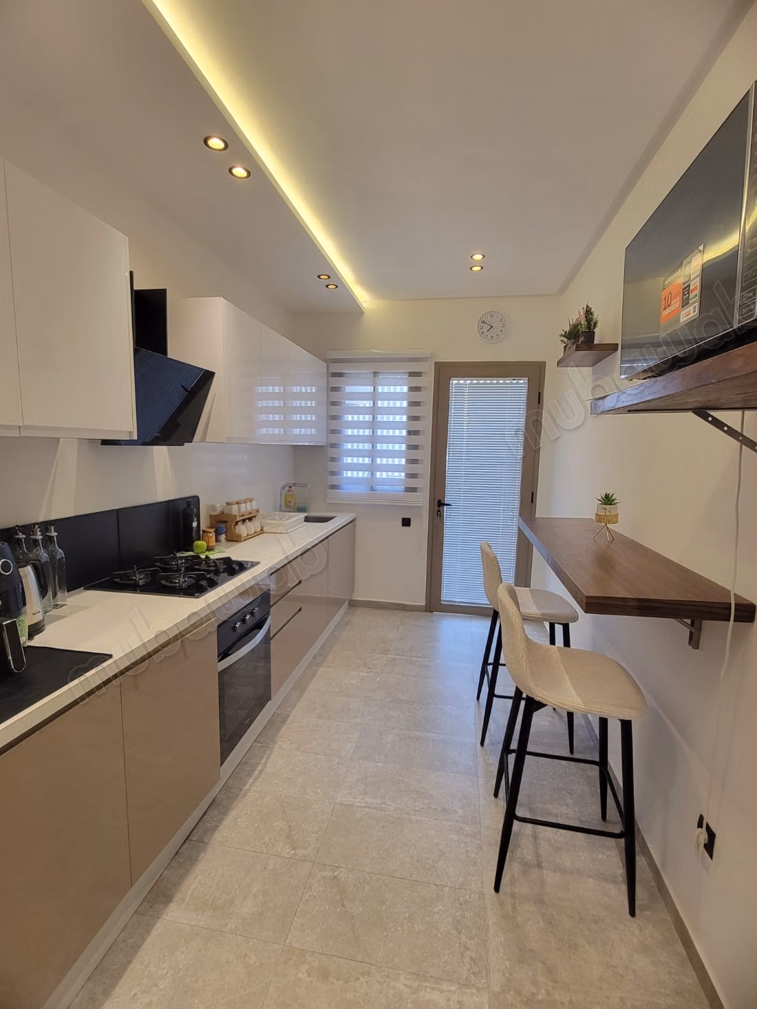 Prachtig gemeubileerd appartement met zwembad te huur