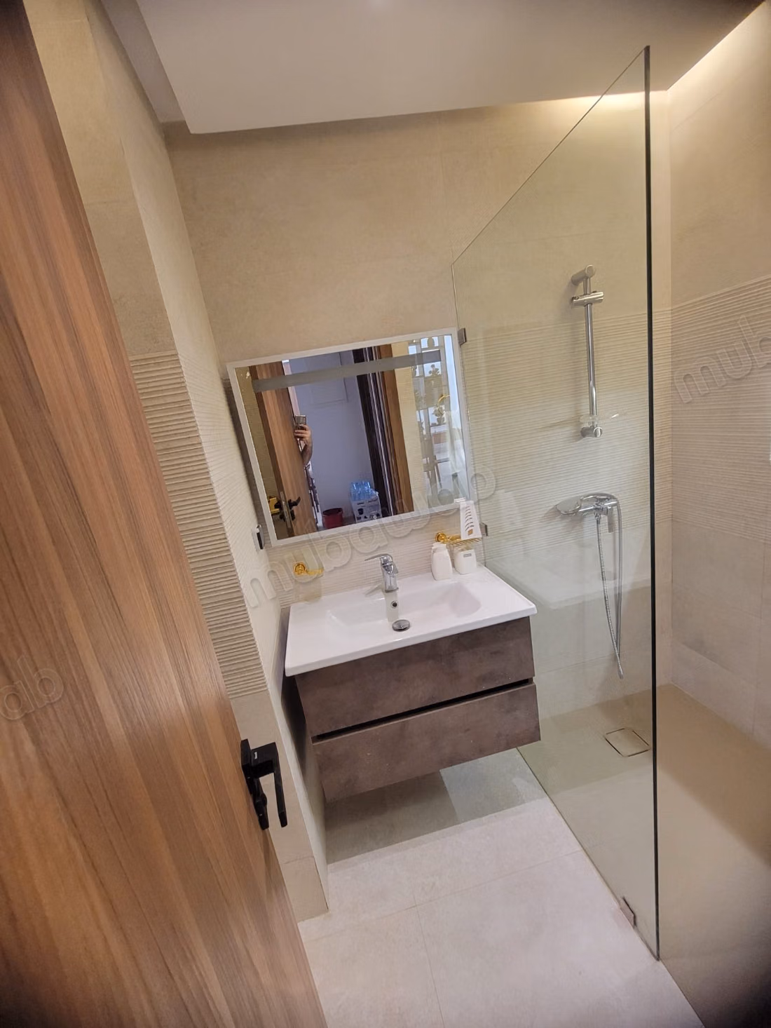 Prachtig gemeubileerd appartement met zwembad te huur