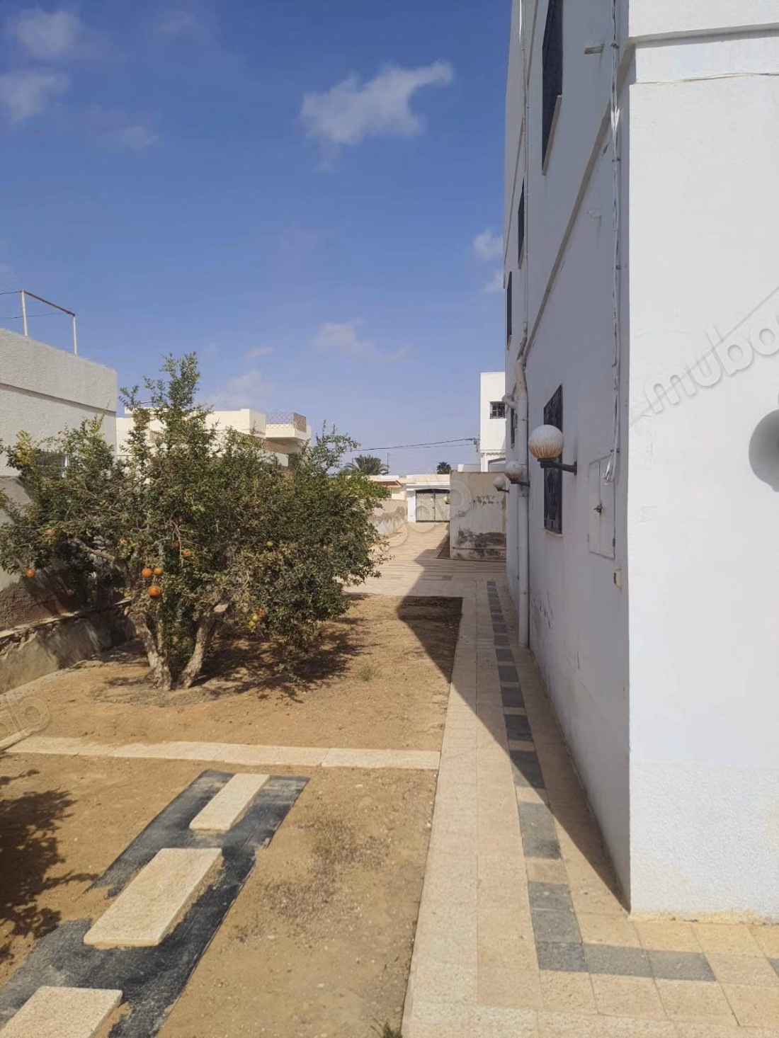 Villa with two independent floors