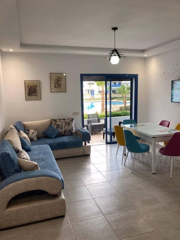 Appartements à louer à Martil. 
Surface totale 82 m². 
Salon traditionnel, antenne parabolique générale