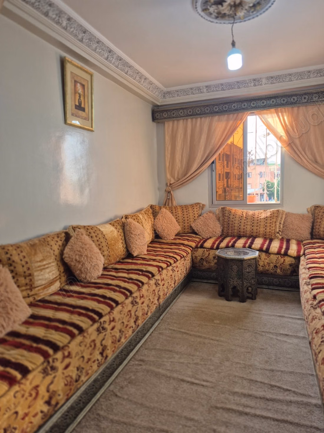 Appartements à louer à Mhamid. 2 chambres. Salon marocain meublé, résidence fermée