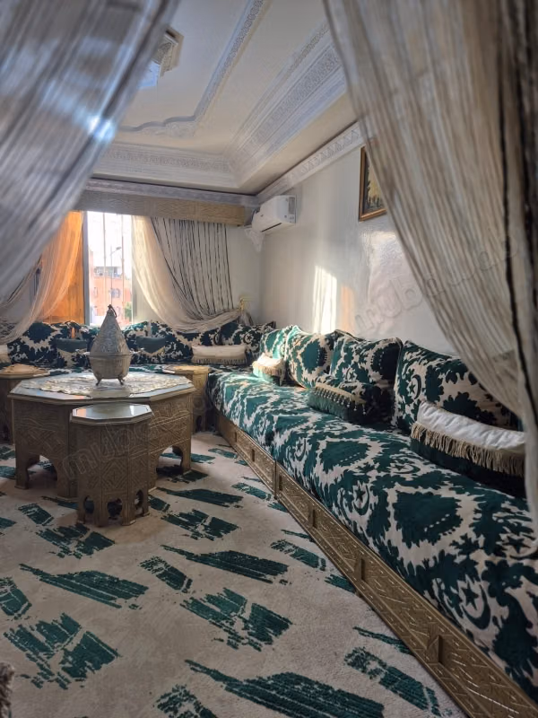 Appartements à louer à Mhamid. 2 chambres. Salon marocain meublé, résidence fermée