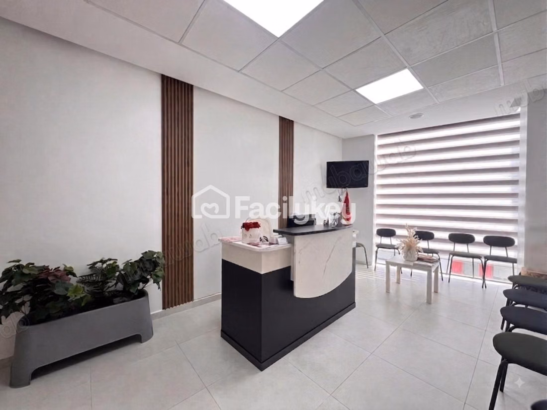 Kantoor van 70 m² in Bouskoura