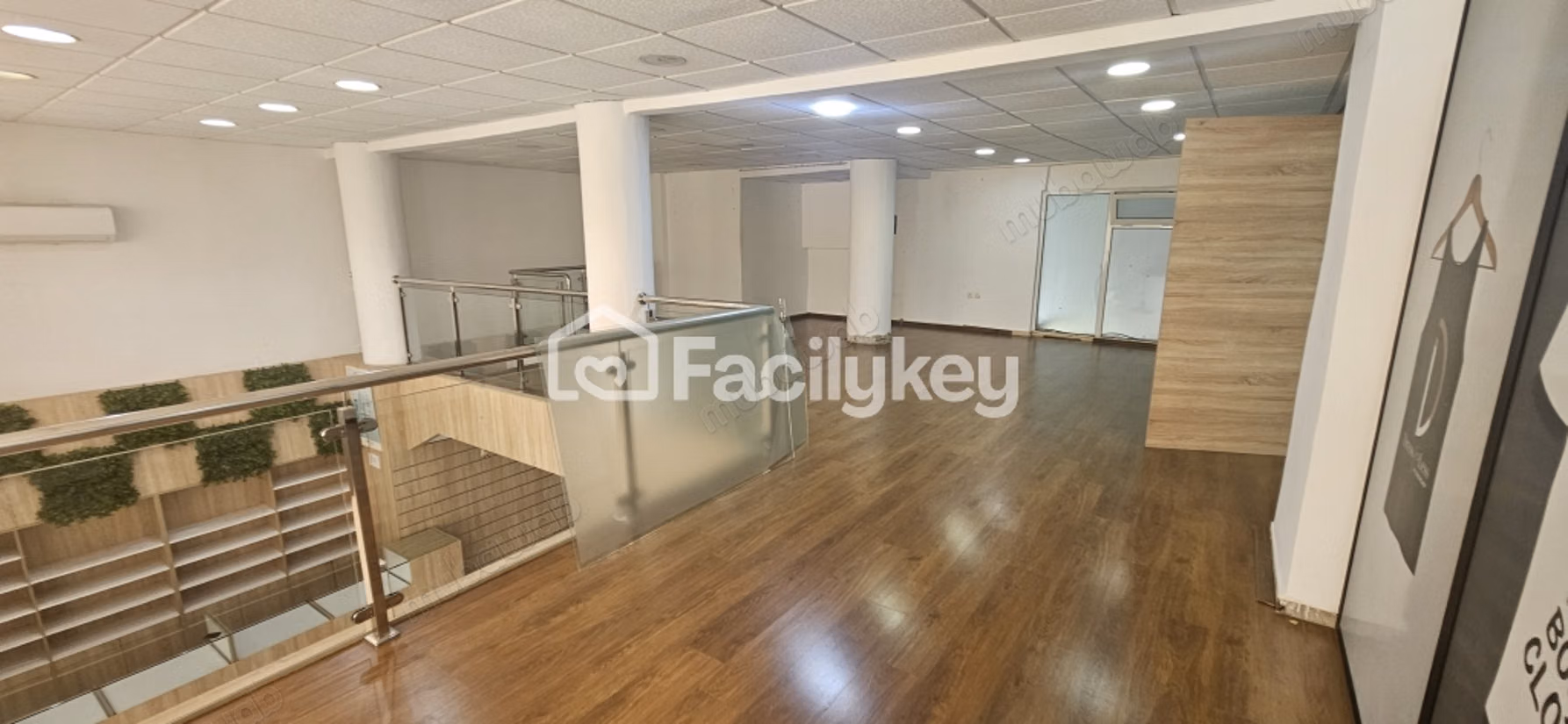 Local comercial de 140 m² en Casablanca