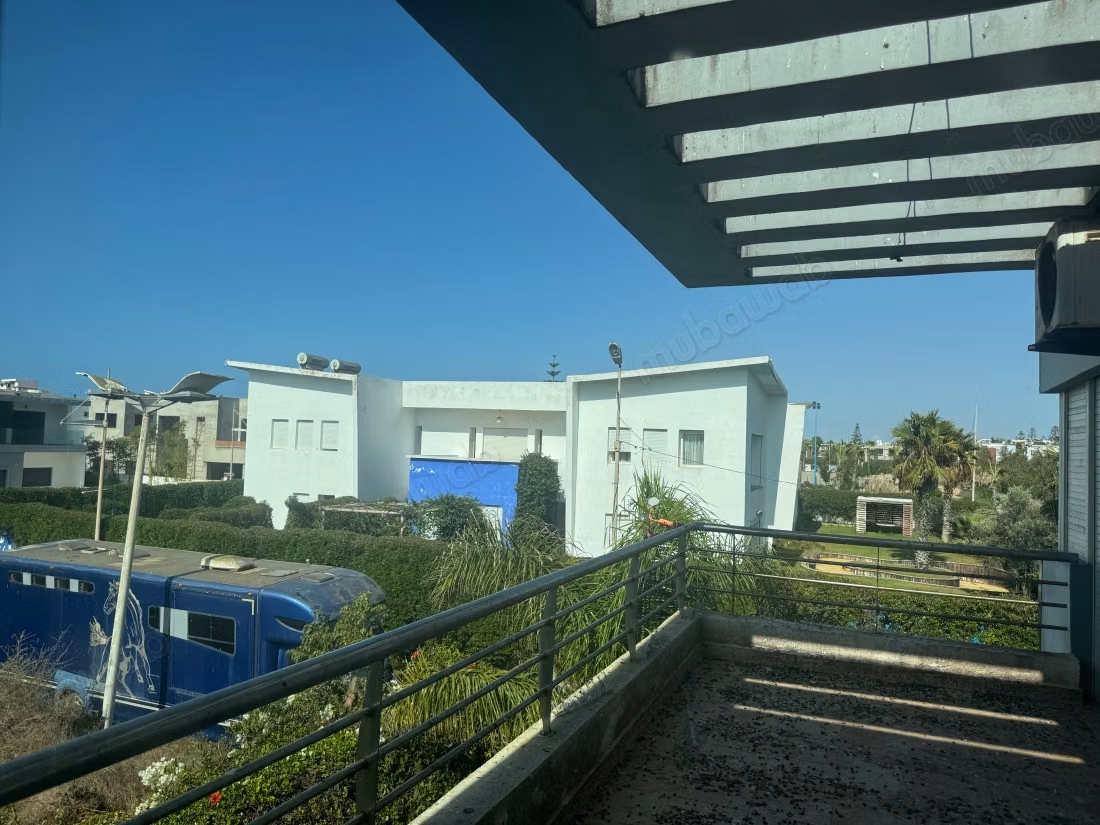 Villa di lusso in vendita a Dar Bouazza. 5 camere piacevoli