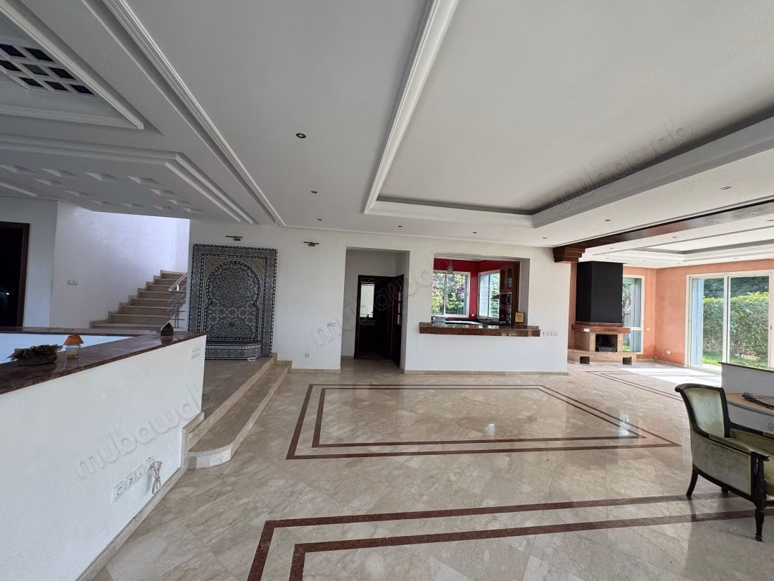 Villa di lusso in vendita a Dar Bouazza. 5 camere piacevoli