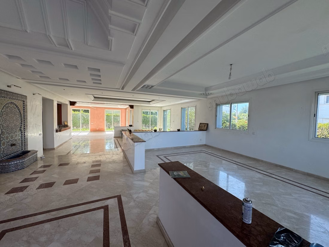 Villa di lusso in vendita a Dar Bouazza. 5 camere piacevoli