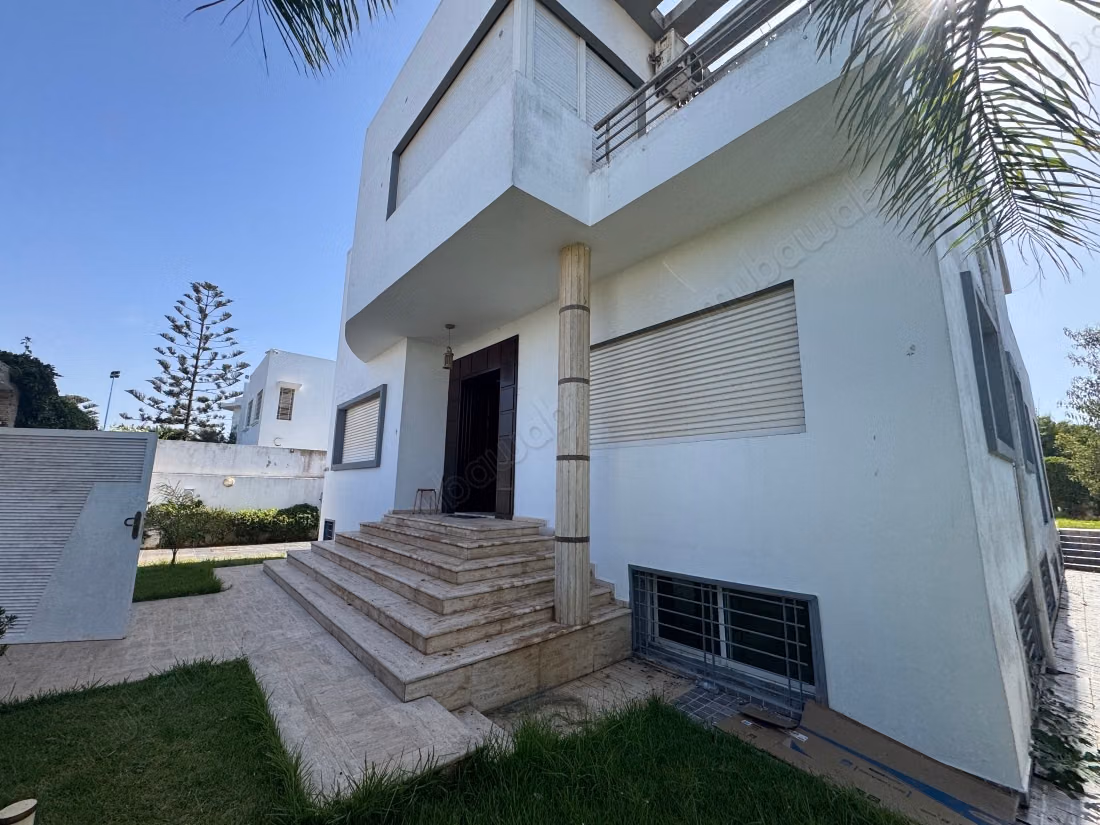 Villa di lusso in vendita a Dar Bouazza. 5 camere piacevoli