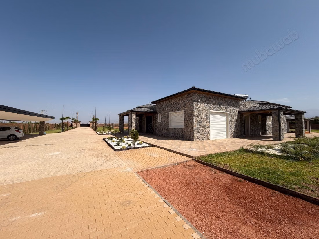 Villa clé en main – 400m² à Route de l'Ourika