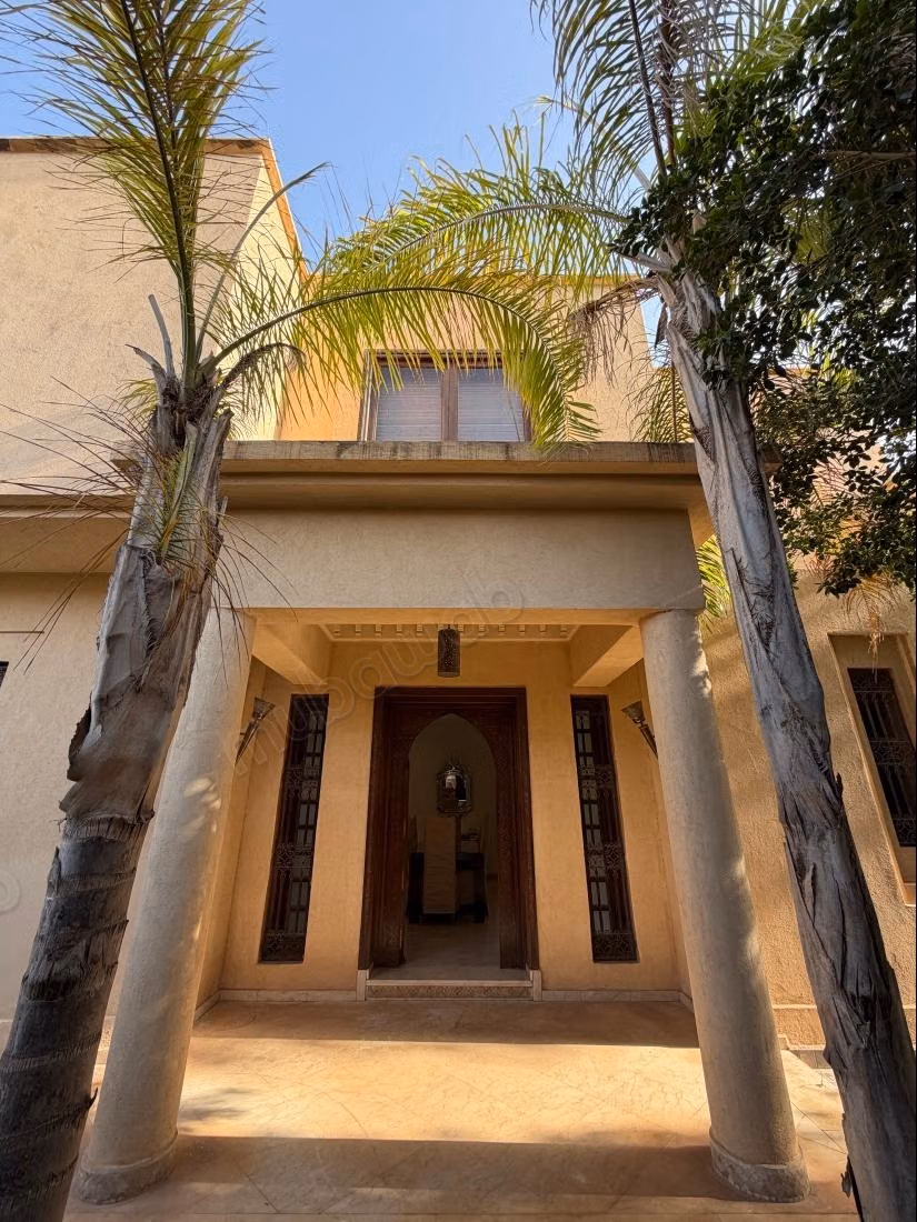 Villa de 700m2 en Parcela de 2100m2 en Palmeraie