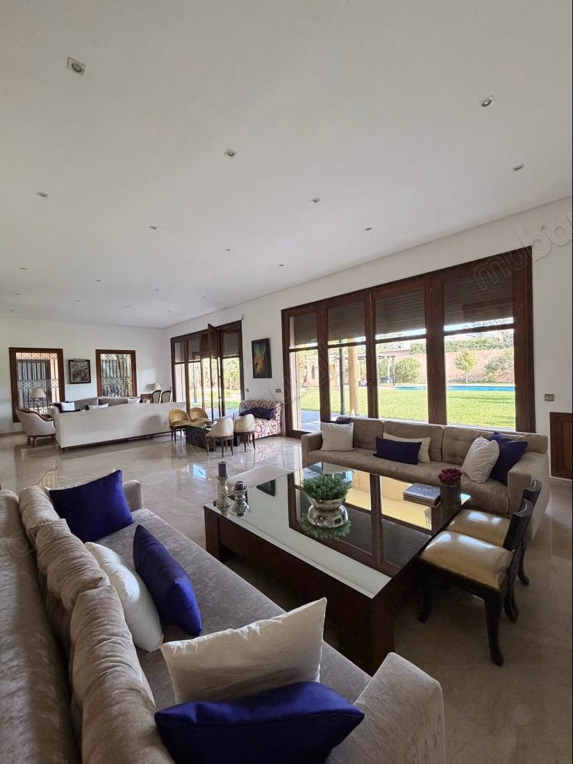 Villa de 700m2 en Parcela de 2100m2 en Palmeraie