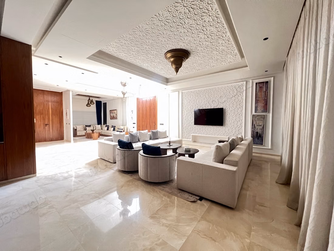Villa 320m² 4 suites avec ascenseur Route d'Amizmiz