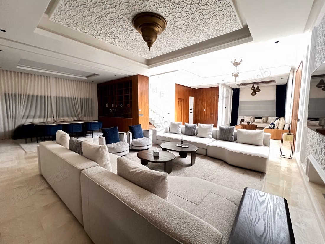 Villa 320m² 4 suites avec ascenseur Route d'Amizmiz