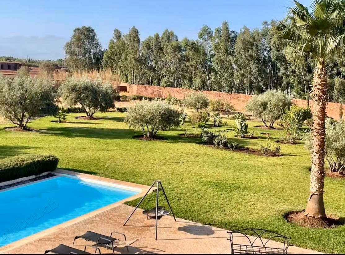 Very beautiful estate of 12000 m2, villa with 4 suites