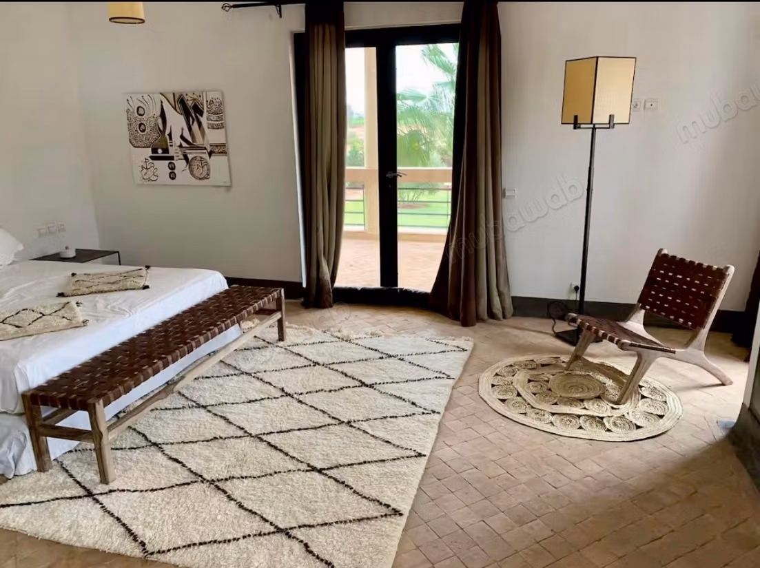 Very beautiful estate of 12000 m2, villa with 4 suites