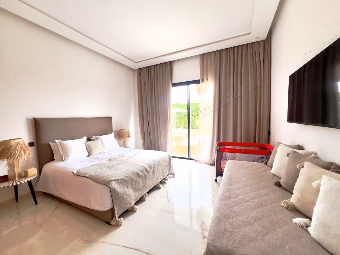 Espléndida villa con 4 suites VNA