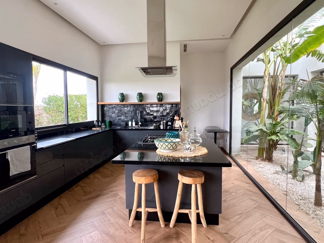 Espléndida villa con 4 suites VNA
