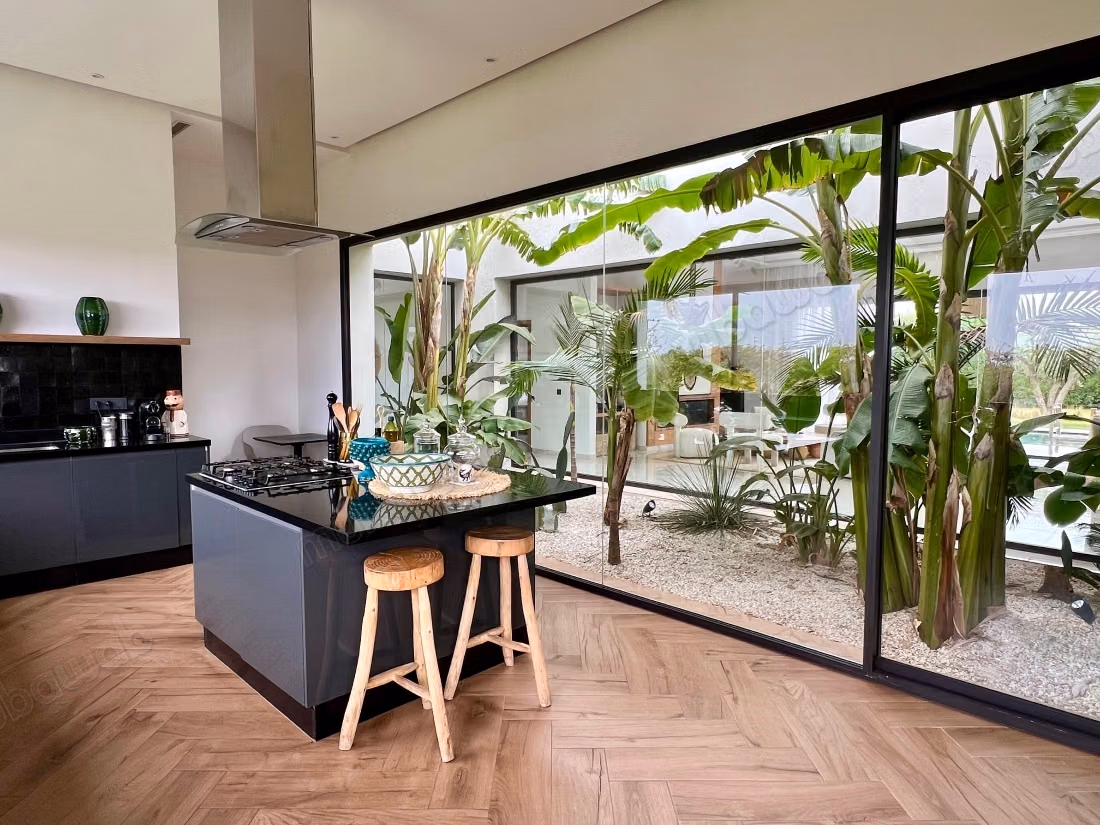 Espléndida villa con 4 suites VNA