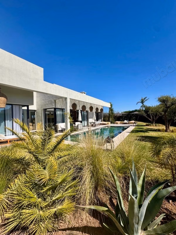 Espléndida villa con 4 suites VNA