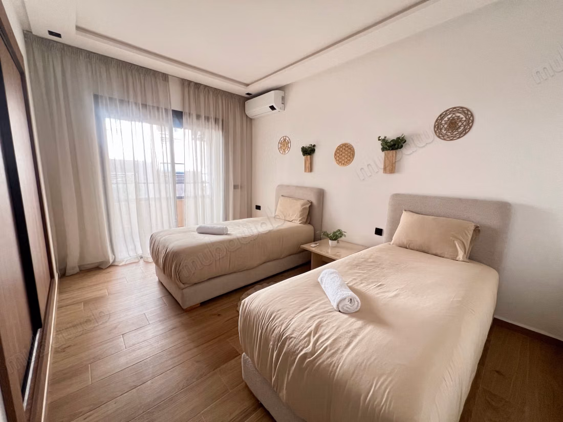 Appartamento molto bello, tre camere nuove