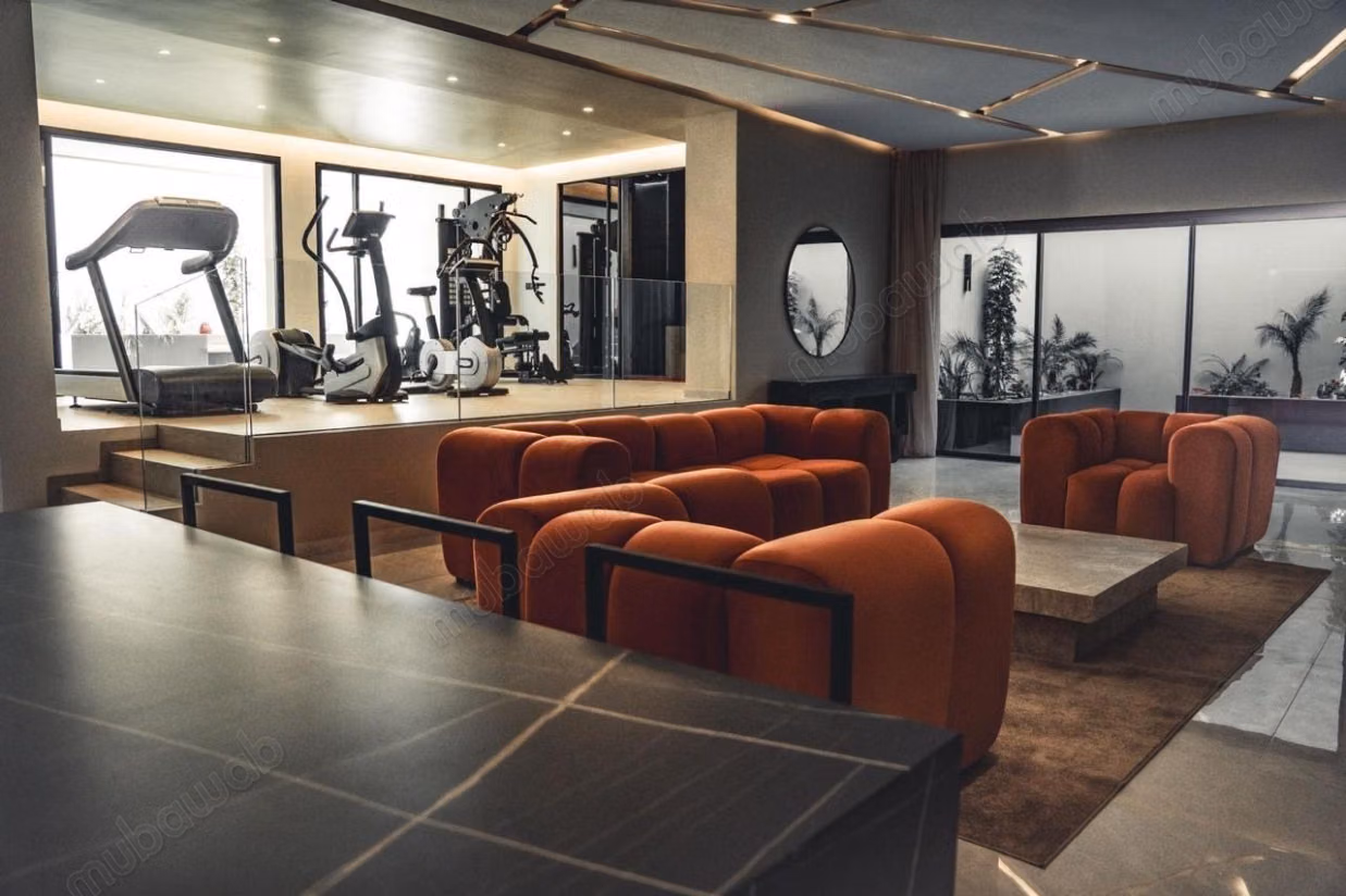Prachtige Villa met 6 Slaapkamers Titels met VNA
