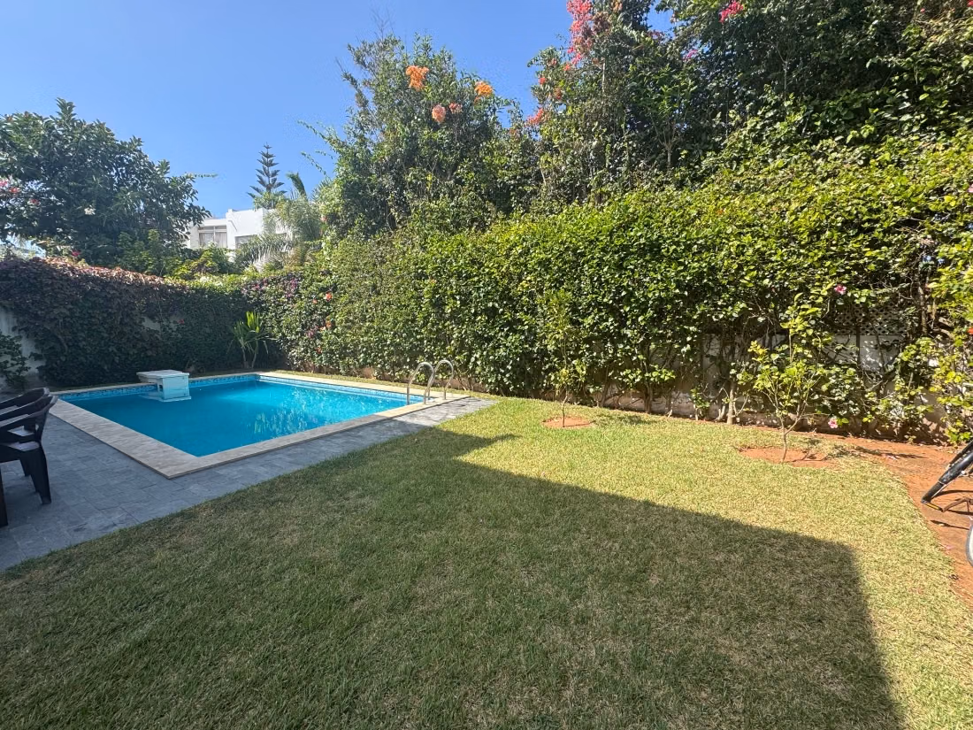 Luxury villa for sale in Dar Bouazza. 4 rooms