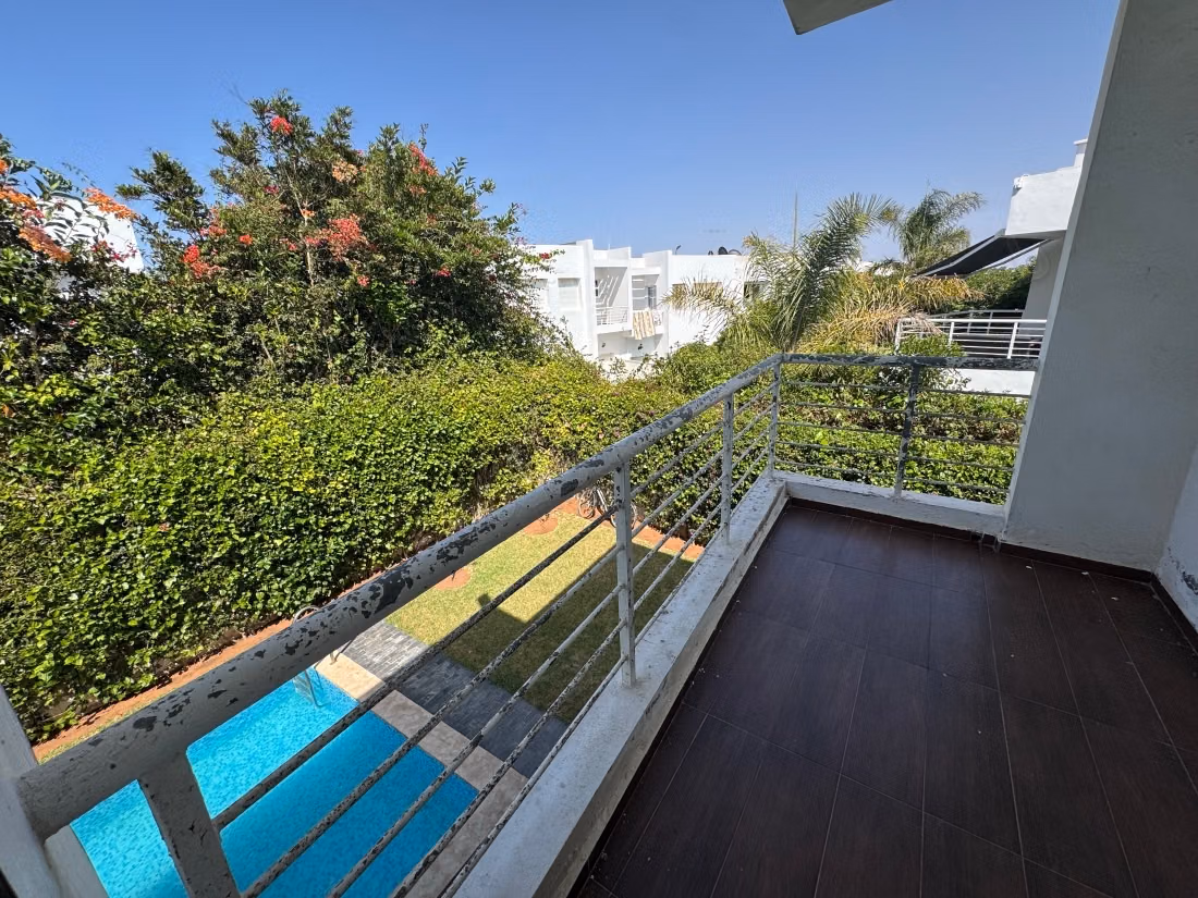 Luxury villa for sale in Dar Bouazza. 4 rooms