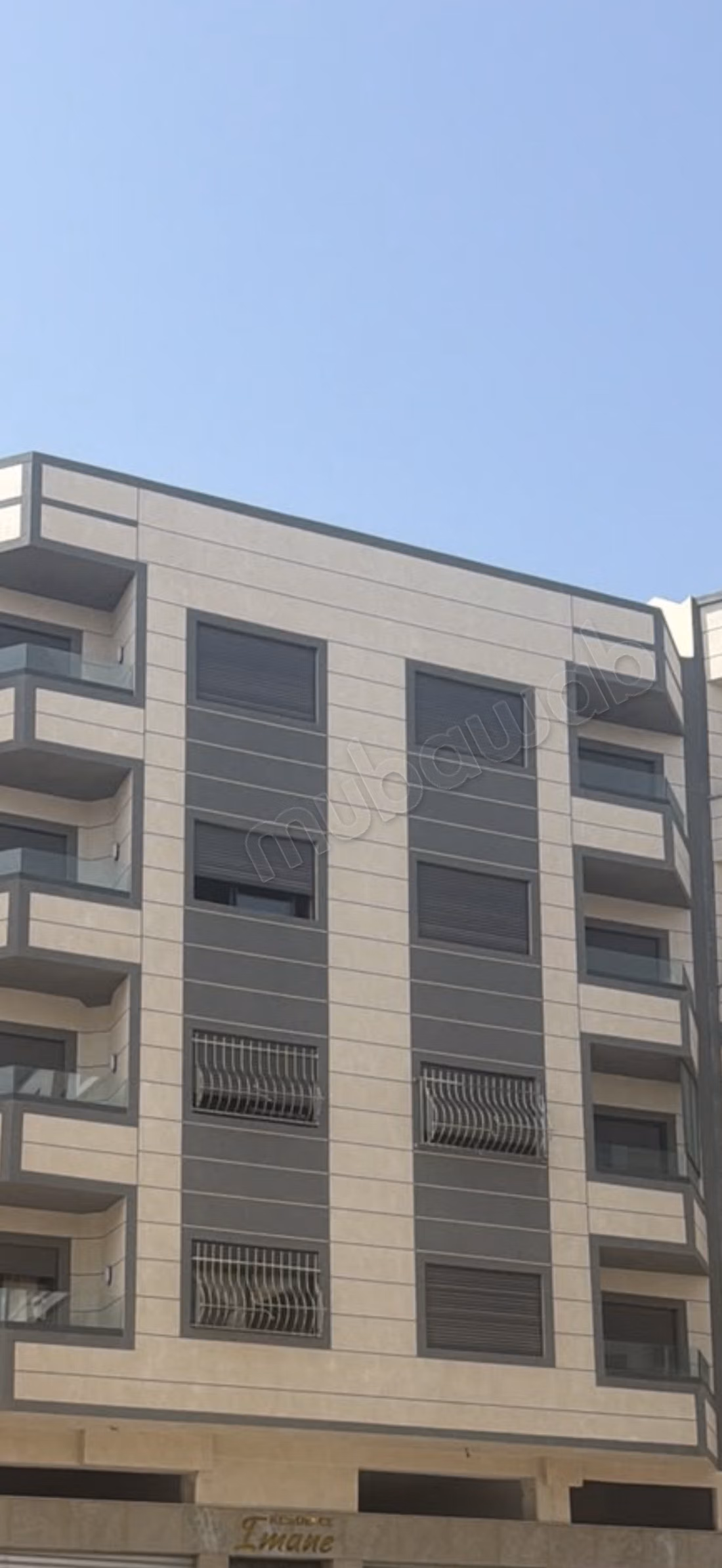 Bellissimo appartamento in affitto a Aïn Sebaâ. 2 camere. Doppio vetro e porta blindata