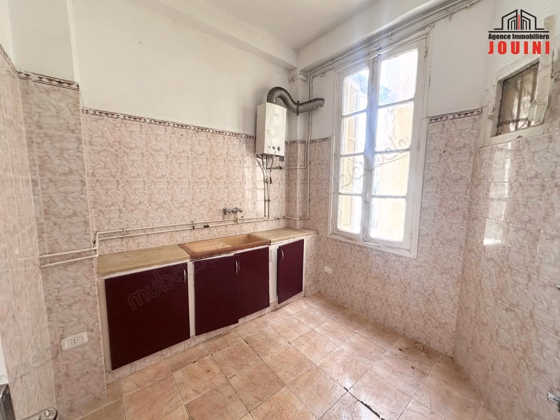 S2 Apartment in the City Center of Tunis