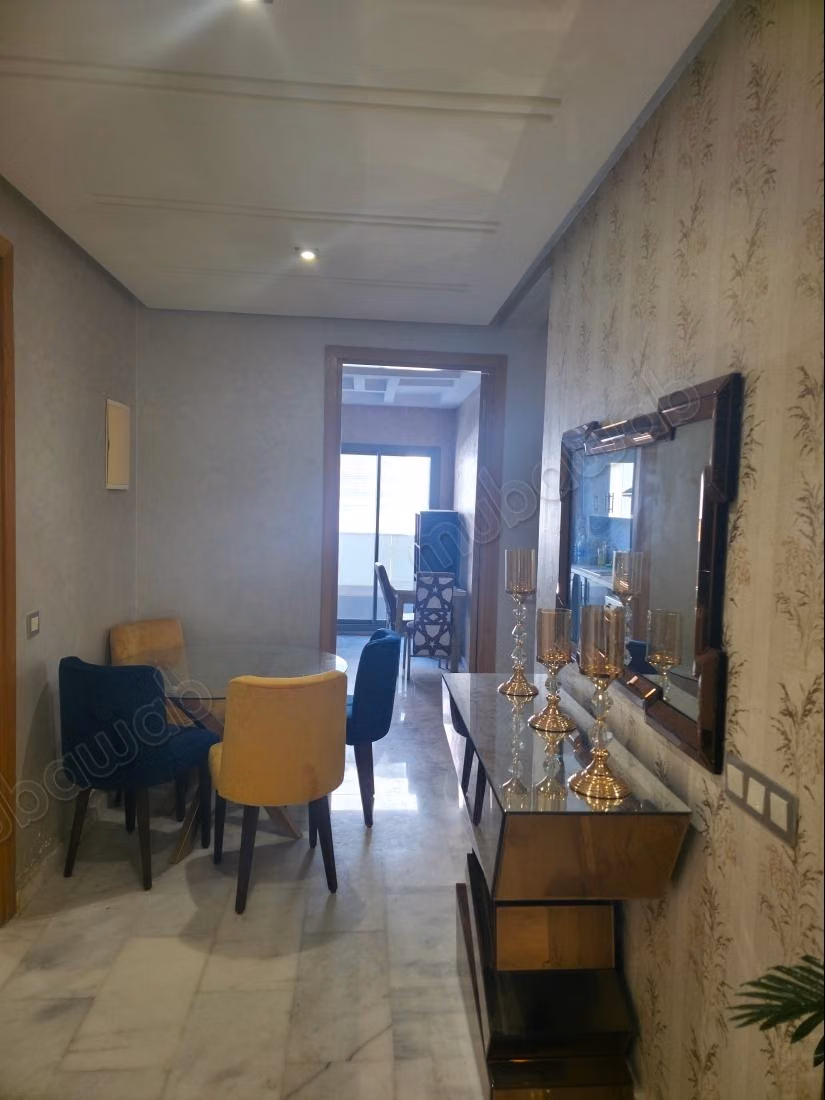 Appartamento arredato in vendita nel quartiere degli Ospedali. Superficie totale 116 m². Arredato