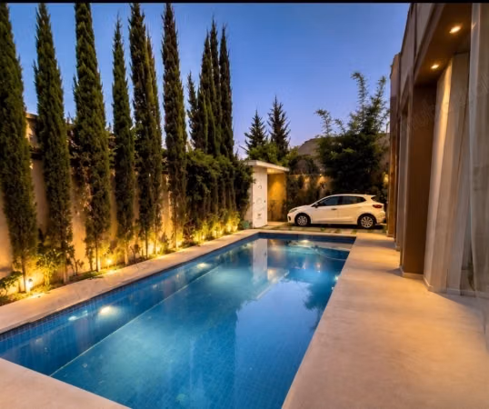 Magnifique villa à louer à Hay Targa. 4 chambres agréables. Bien meublé