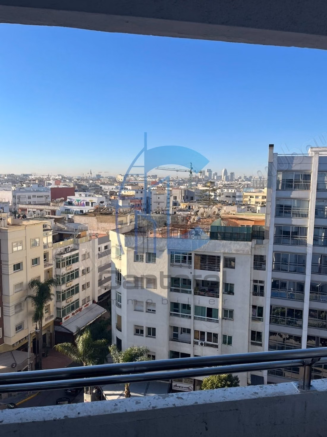 À louer superbe bureau en duplex 
bir anzarane