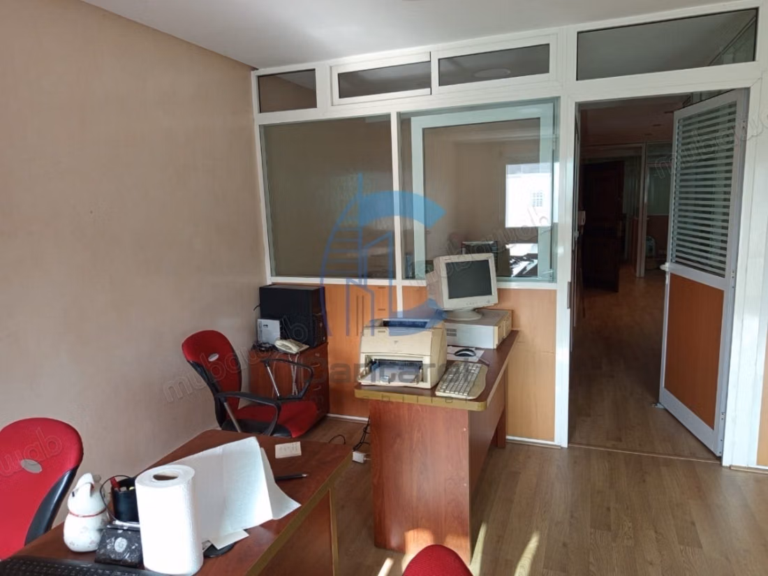 Bureau équipé à vendre quartier palmier