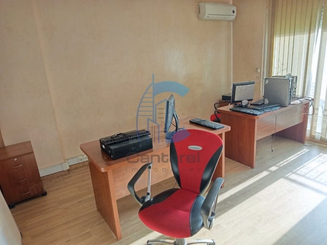 Bureau équipé à vendre quartier palmier