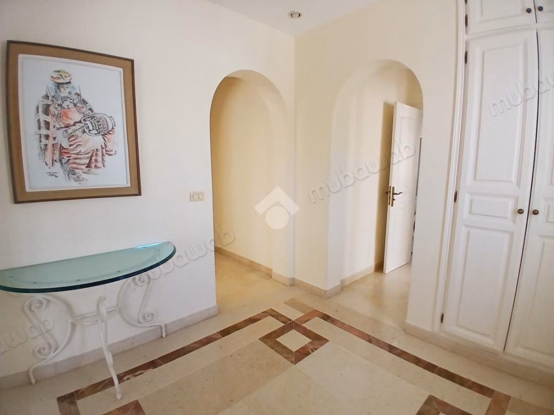 Floor of villa for rent
