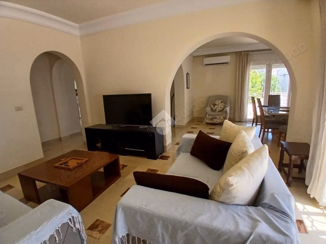 Floor of villa for rent
