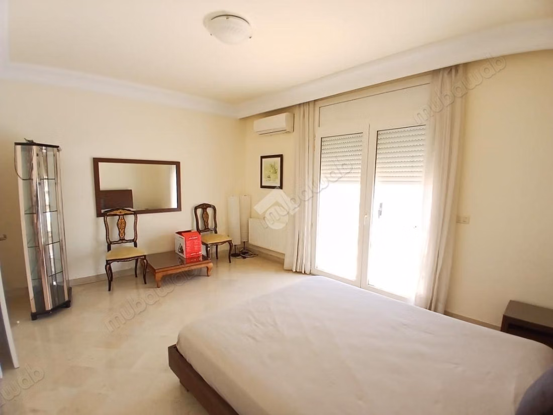 Floor of villa for rent