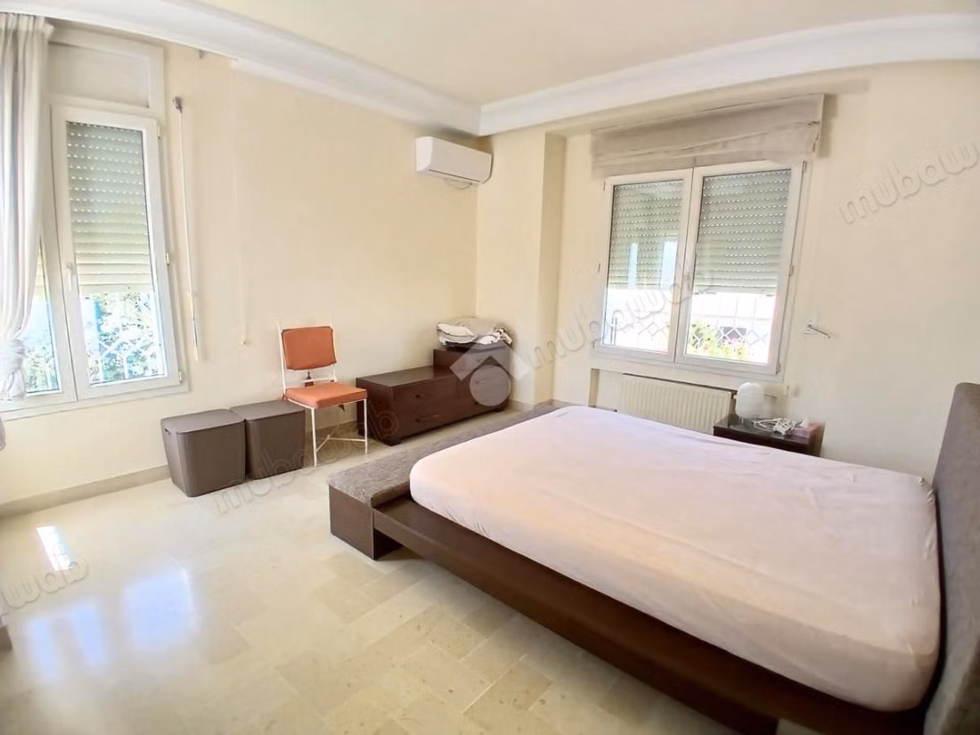 Floor of villa for rent