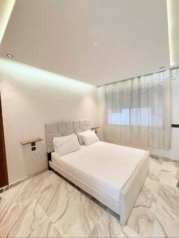 Affitto appartamento. In via Moulay Ismail, superficie 100 m². Ammobiliato