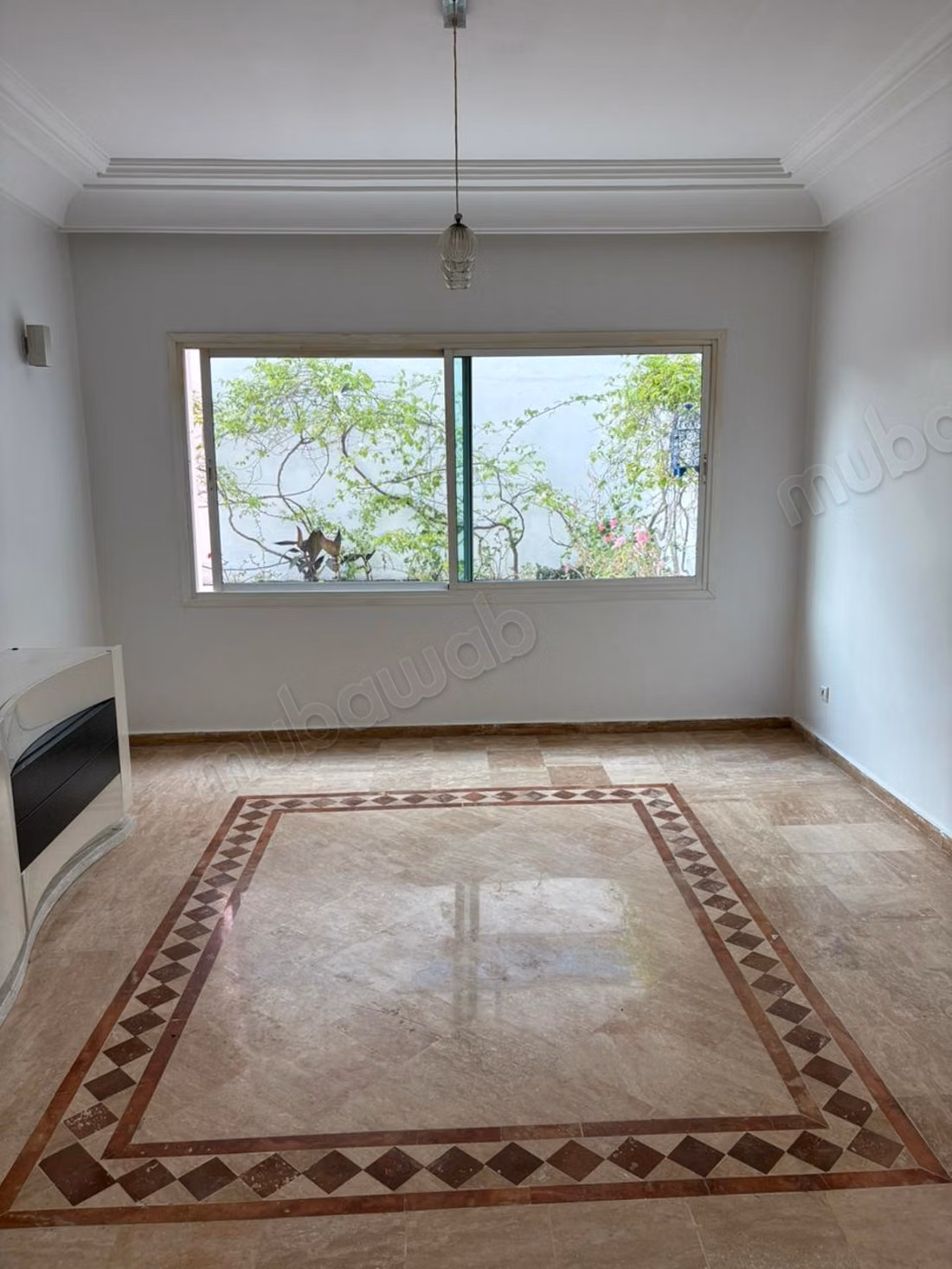 Appartement avec grande terrasse à louer – Racine