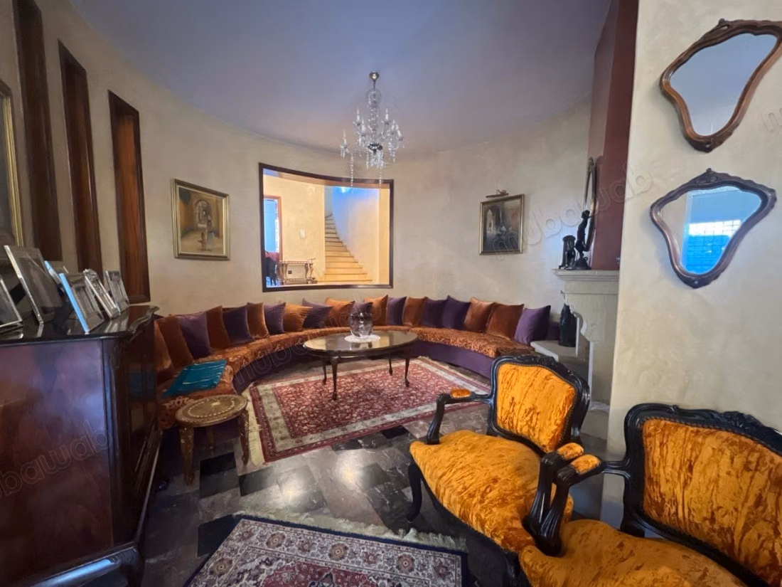 Venta villa de lujo en Anfa. 7 habitaciones. Puerta blindada, salón marroquí
