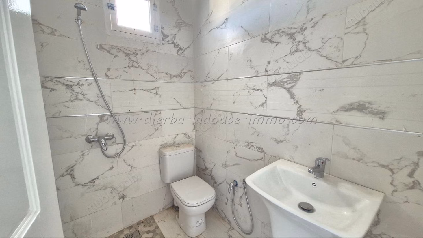 Location annuelle bel appartement S3 à midoun