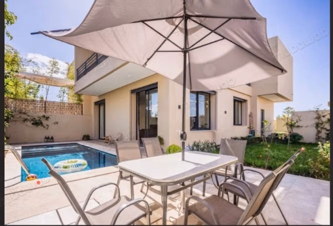 Prachtige villa te huur aan de Route de l'Ourika. 3 kamers. Goed ingericht