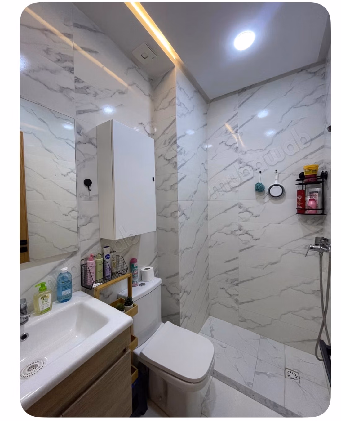 Very nice apartment for rent in Dar Bouazza. 3 comfortable rooms. Well furnished