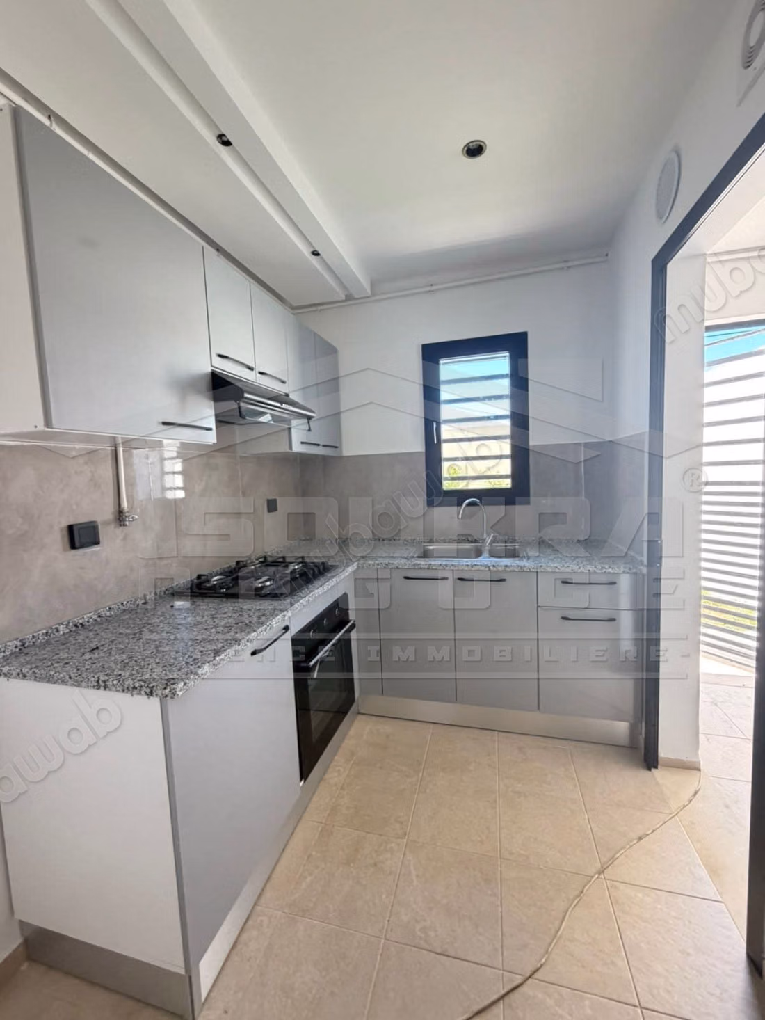 In affitto un bel appartamento S1 a Chotrana 3