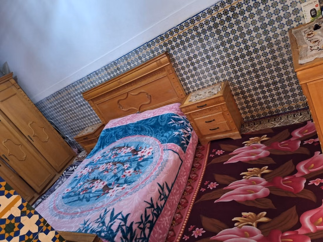 Riad van 91 m² met 8 Slaapkamers en Auto Toegang