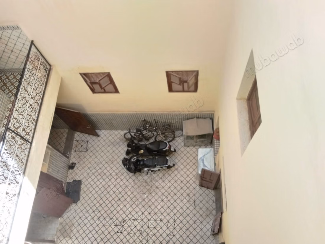 Riad van 91 m² met 8 Slaapkamers en Auto Toegang
