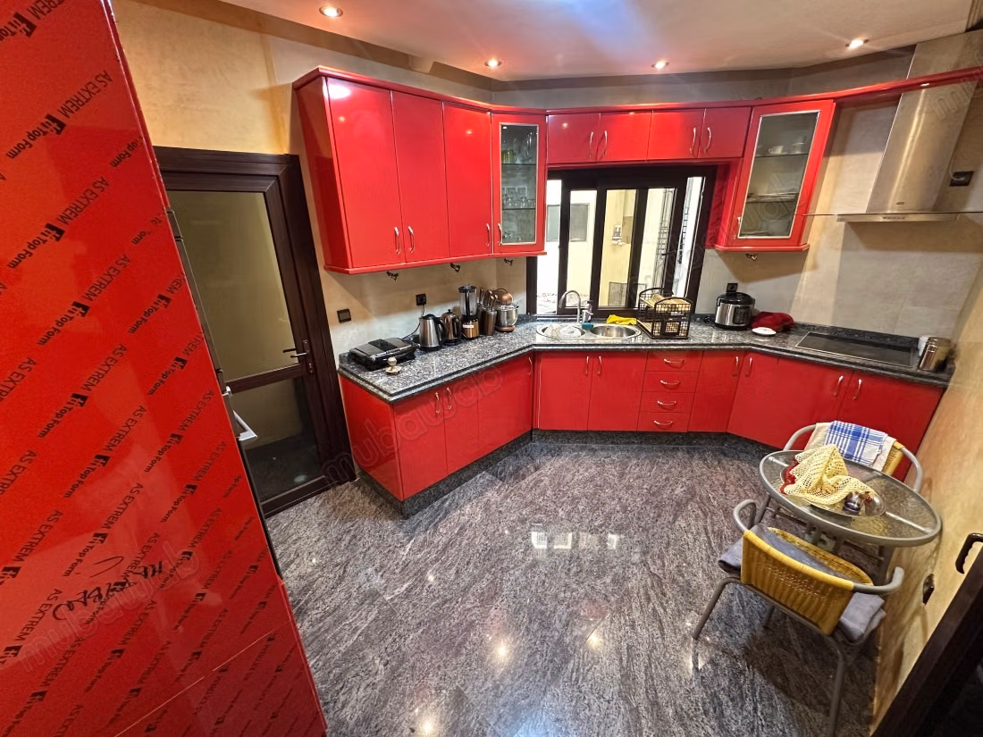 Ruim appartement van 157 m², 2 parkeerplaatsen in Iberia